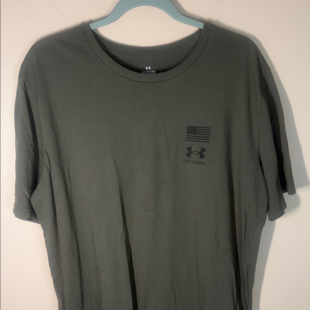 Under Armour Men's Dark Green Short Sleeve Tee